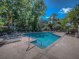 5403 Treetops