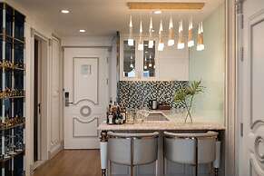 DeLaSea Ha Long Hotel