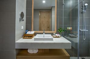 DeLaSea Ha Long Hotel