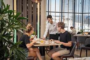 DeLaSea Ha Long Hotel