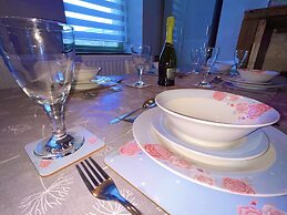 Sleeps 10-12 Snowdonia North Wales Nr Zip World