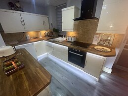 Sleeps 10-12 Snowdonia North Wales Nr Zip World