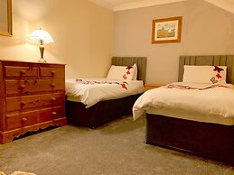 Sleeps 10-12 Snowdonia North Wales Nr Zip World