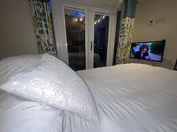 Sleeps 10-12 Snowdonia North Wales Nr Zip World