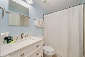 Sterling Sands 604 2 Bedroom Condo by RedAwning