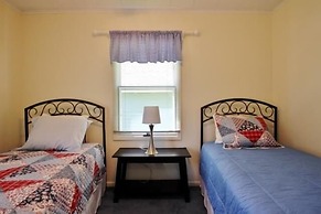 3256 Chautauqua Ave. 2 Bedroom Home by RedAwning