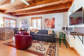 Casita Del Sol Charming Private Studio Studio Bedroom Cabin by RedAwni