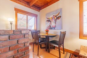 Casita Del Sol Charming Private Studio Studio Bedroom Cabin by RedAwni