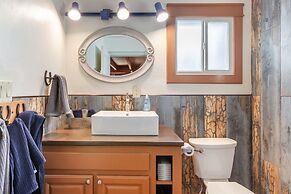 Casita Del Sol Charming Private Studio Studio Bedroom Cabin by RedAwni