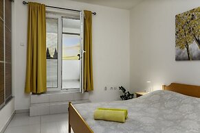 Comfort apartments with pool in Medulin