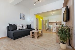 Comfort apartments with pool in Medulin