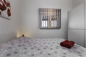 Comfort apartments with pool in Medulin