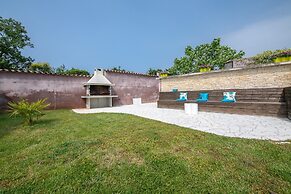 Villa Tanga near Rovinj with Pool