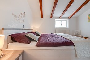 Villa Tanga near Rovinj with Pool