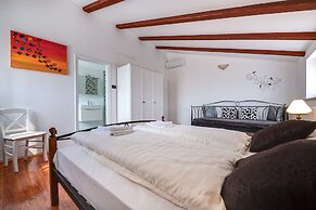 Villa Tanga near Rovinj with Pool