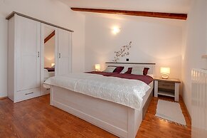 Villa Tanga near Rovinj with Pool