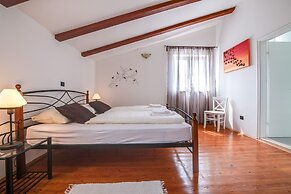 Villa Tanga near Rovinj with Pool