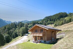 Chalet Le Cerf - NEW Build, Stylish Stay