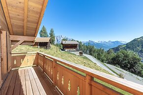 Chalet Le Cerf - NEW Build, Stylish Stay