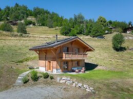 Chalet Le Cerf - NEW Build, Stylish Stay
