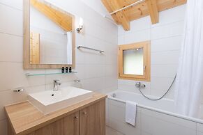 Chalet Le Cerf - NEW Build, Stylish Stay