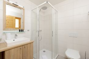 Chalet Le Cerf - NEW Build, Stylish Stay