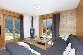 Chalet Le Cerf - NEW Build, Stylish Stay