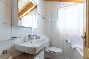 Chalet Belle Roche Recently Renovated Jacuzzi