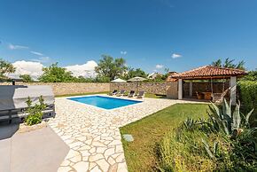 Villa Basil