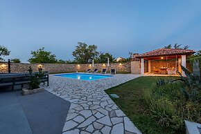 Villa Basil