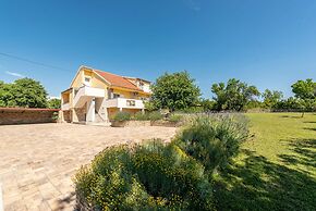 Villa Basil