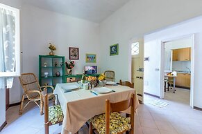 La Fresia - Focette 100mt From Sea