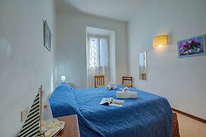 La Fresia - Focette 100mt From Sea