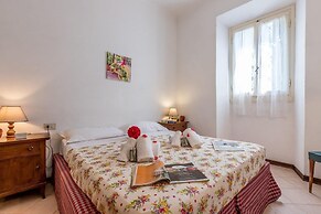 La Fresia - Focette 100mt From Sea