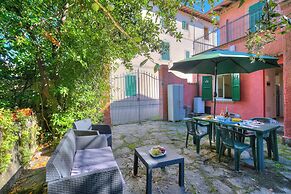 La Fresia - Focette 100mt From Sea