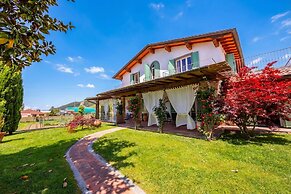 Villa Clara few km from the sea