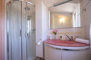 Villa Clara few km from the sea