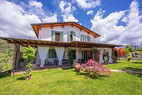Villa Clara few km from the sea