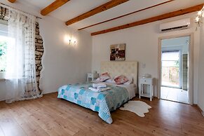 Five bedroom villa Emily with pool