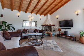 Five bedroom villa Emily with pool