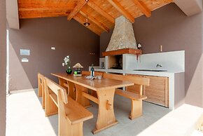 Five bedroom villa Emily with pool