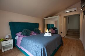 Five bedroom villa Emily with pool