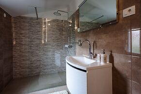 Five bedroom villa Emily with pool