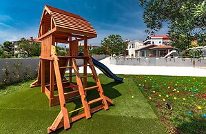 Five bedroom villa Emily with pool