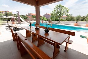 Five bedroom villa Emily with pool