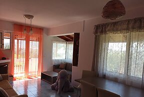 Julia Holiday Apartments