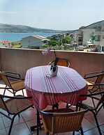 Beautiful Coastline View Apartment a4