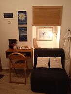 Alkistis Cozy By The Beach Apt in Ikaria Island, Therma Ground Floor