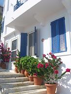 Alkistis Cozy By The Beach Apt in Ikaria Island, Therma Ground Floor