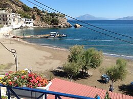 Alkistis Cozy By The Beach Apt. In Ikaria Island, Therma 1st Floor